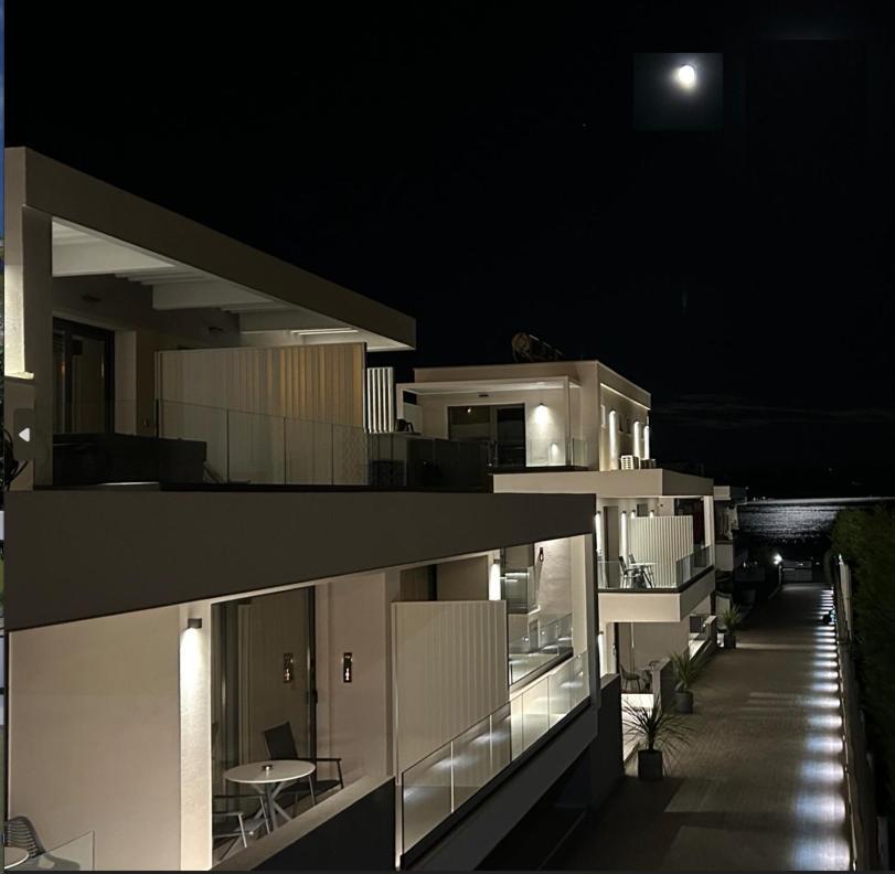 Sealuxe Living Aparthotel Nea Iraklitsa Ngoại thất bức ảnh