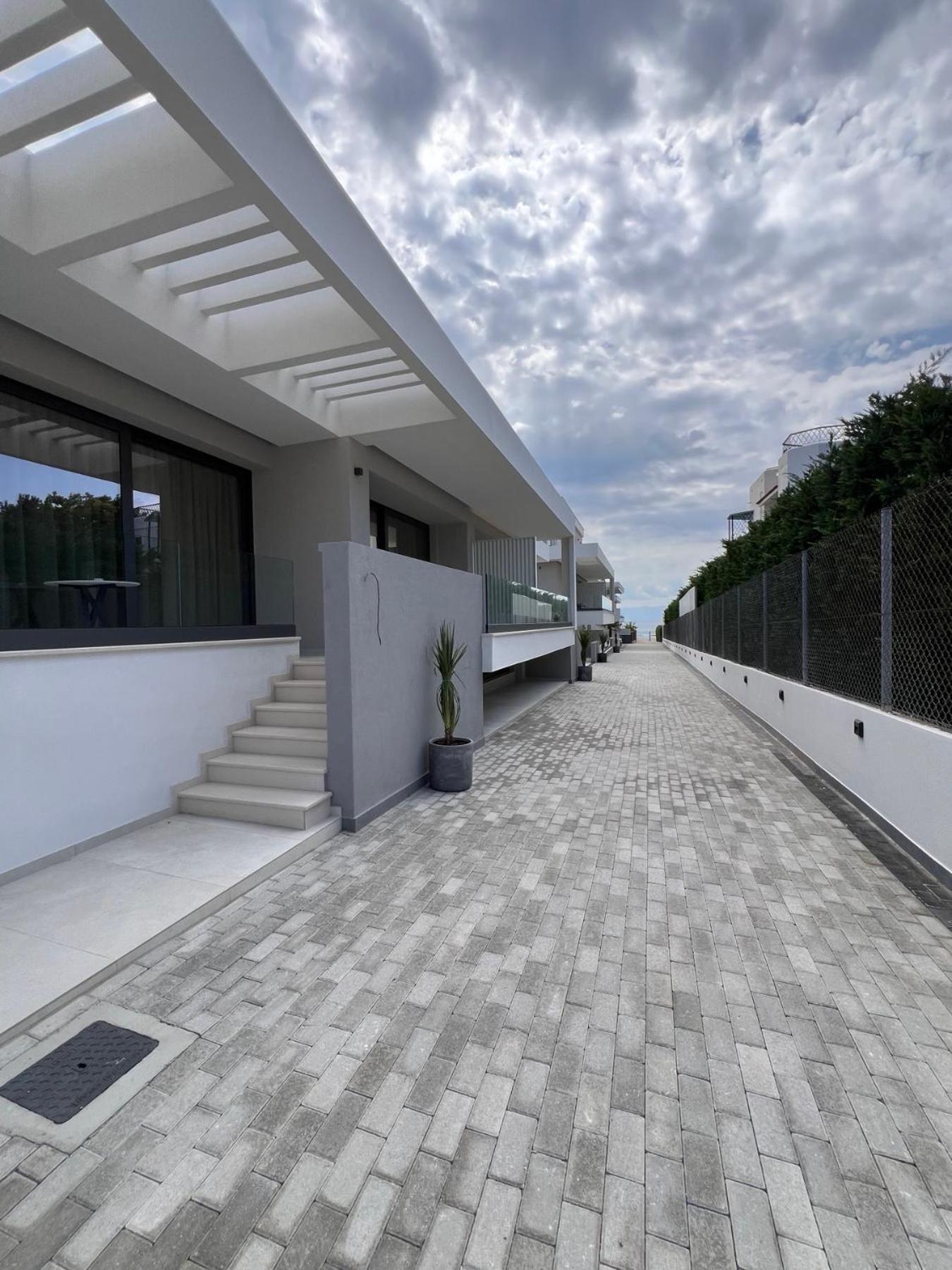 Sealuxe Living Aparthotel Nea Iraklitsa Ngoại thất bức ảnh