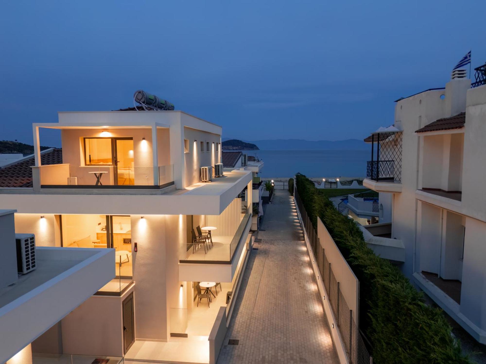 Sealuxe Living Aparthotel Nea Iraklitsa Ngoại thất bức ảnh