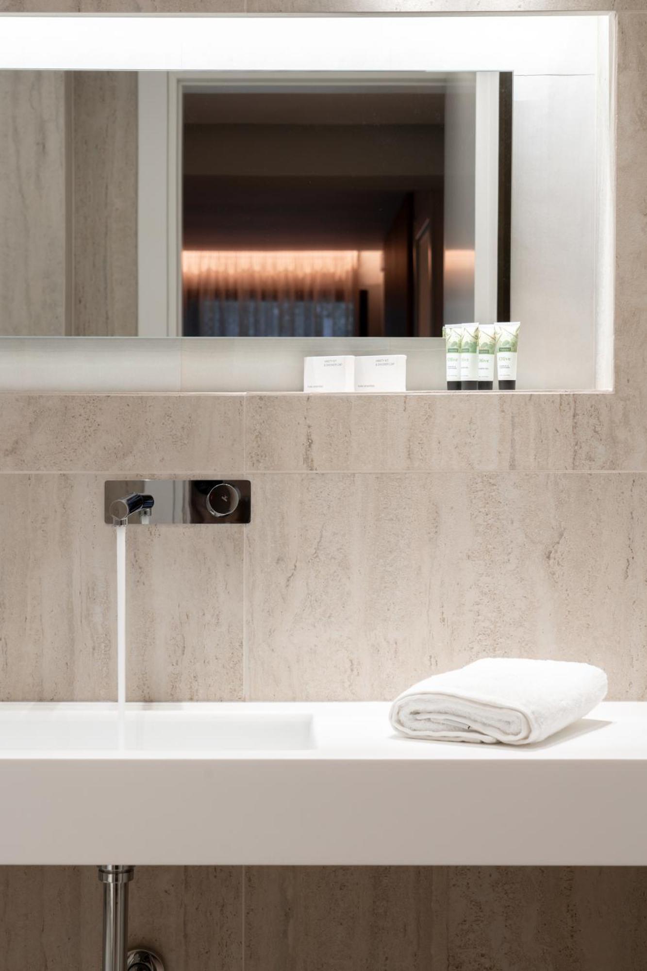 Sealuxe Living Aparthotel Nea Iraklitsa Ngoại thất bức ảnh