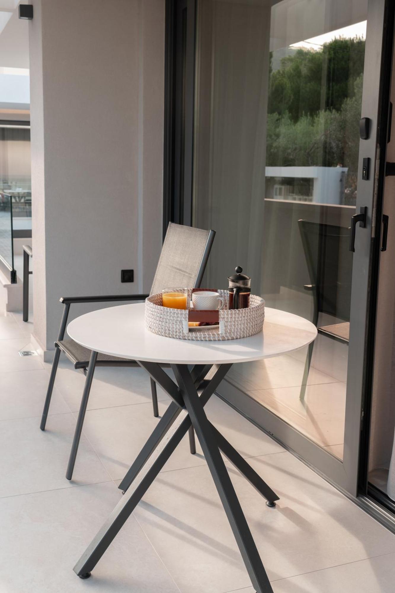 Sealuxe Living Aparthotel Nea Iraklitsa Ngoại thất bức ảnh